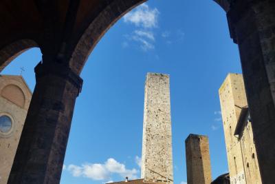 3_San gimignano_Tuscany_Siena_Italyfrancigena_cammino_firenze_siena_san_gimignano_trekking_viaggio_a_piedi.jpg
