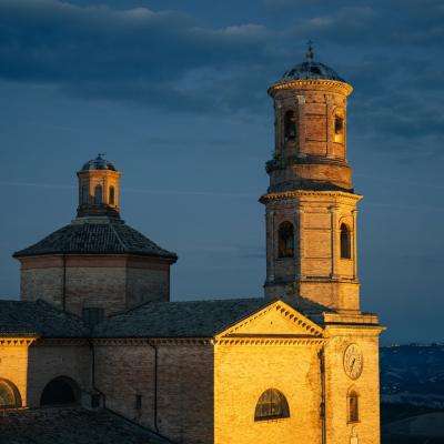 Capodanno 2027 a Montalto delle Marche: notte d’arte, mistero e sapori a Palazzo Paradisi