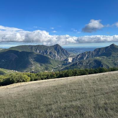 Monte Valmontagnana: la montagna di Frasassi