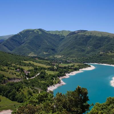 Costruisci la tua barca sul lago di Fiastra