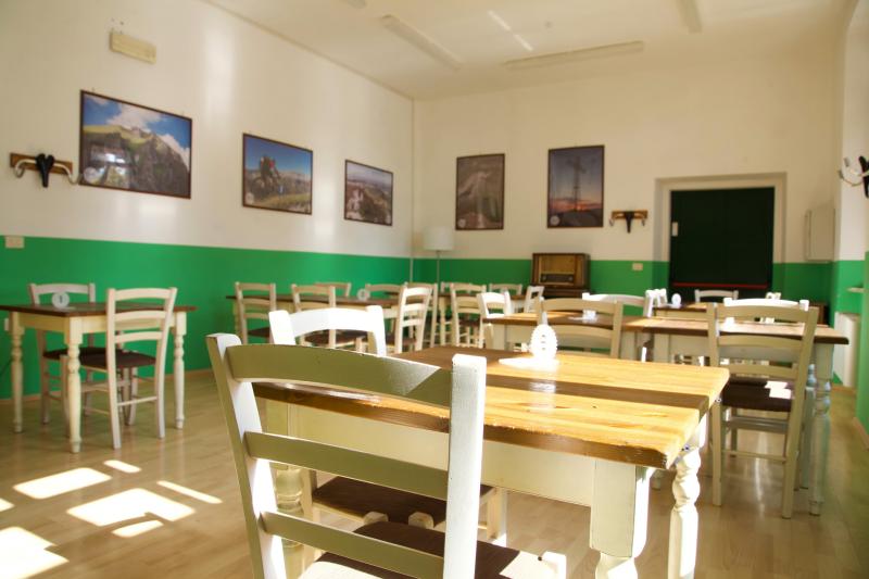 oh-ristorante-sala-interna.jpg